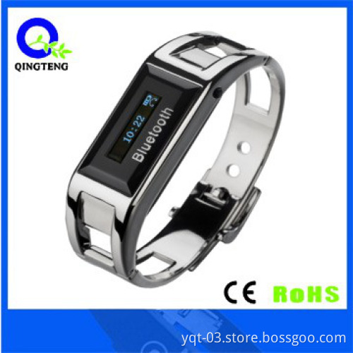 Bluetooth bracelet with vibrating and caller ID display
